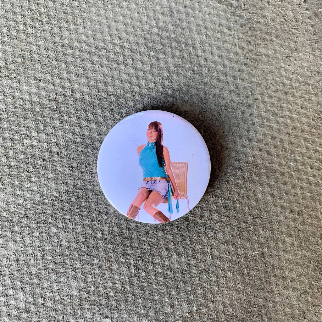 LISA SCOTT LEE Pin Badge